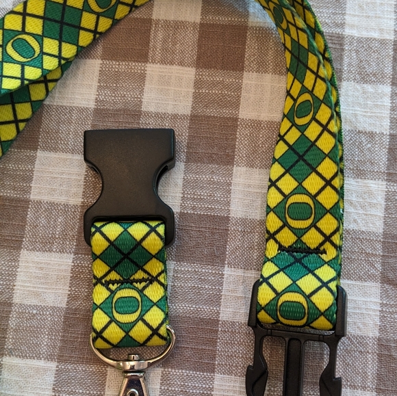 University Of Oregon Lanyard with Clip Oregon Ducks Plaid Green Yellow Plaid - Picture 4 of 4